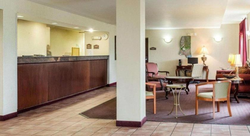 Rodeway Inn Greenville Buitenkant foto
